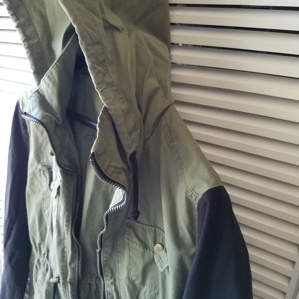 Jacket - Picture 3 of 6